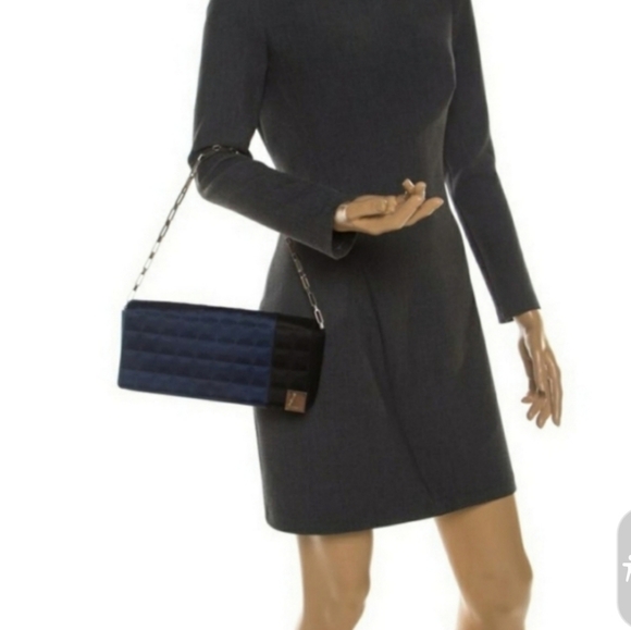 CHANEL Limited-Edition sapphire Ice Cube flap bag 2002 - Picture 1 of 9
